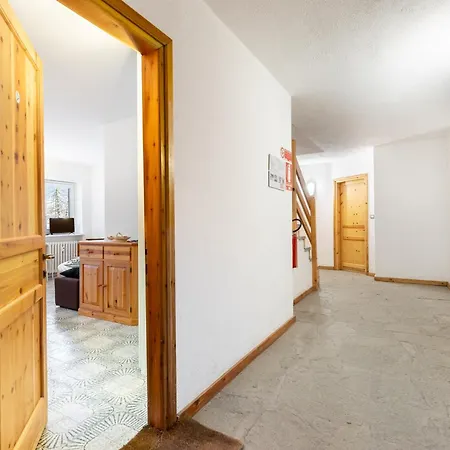 Apartment Hostdomus - Jack Claviere
