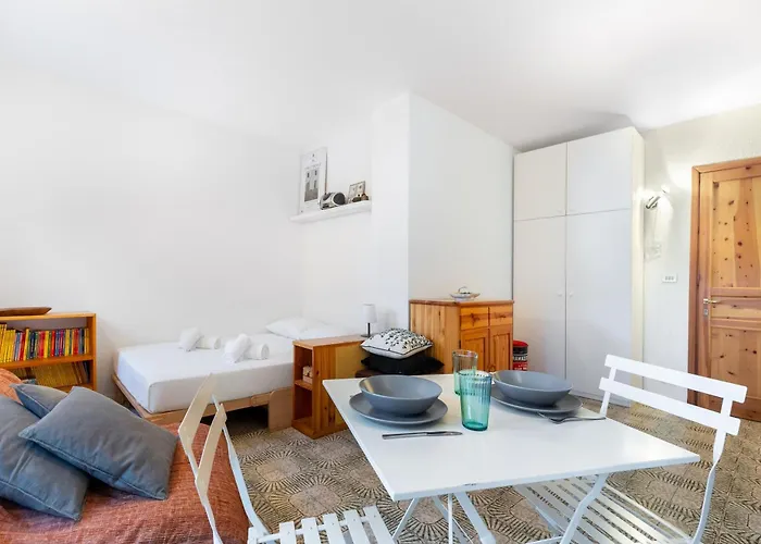 Hostdomus - Jack * Claviere